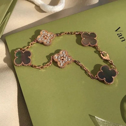[⭐Novea] CLOVER 5 MOTIF GRAY MOP BRACELET COLLECTION