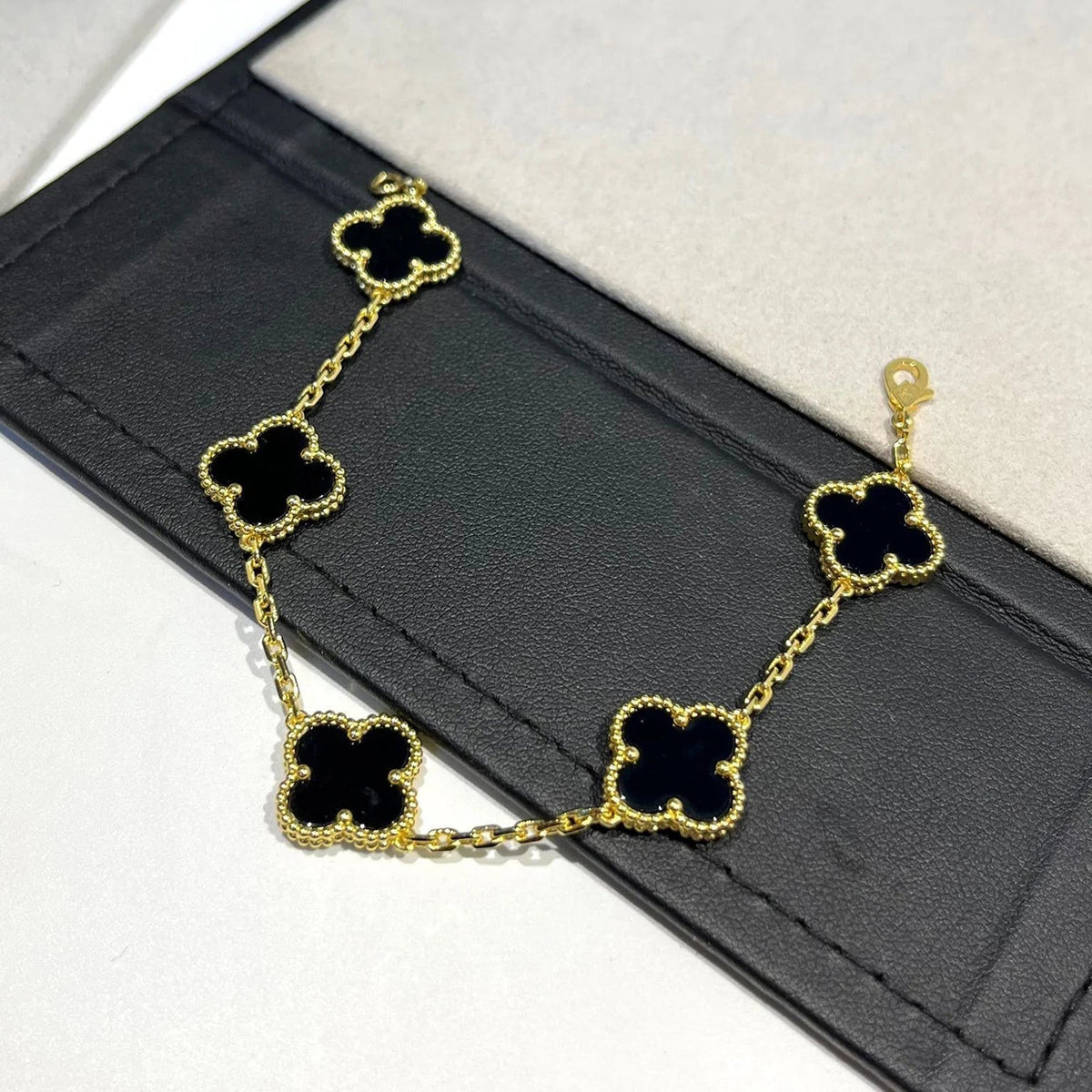 [⭐Novea] CLOVER 5 MOTIF ONYXS BRACELET COLLECTION