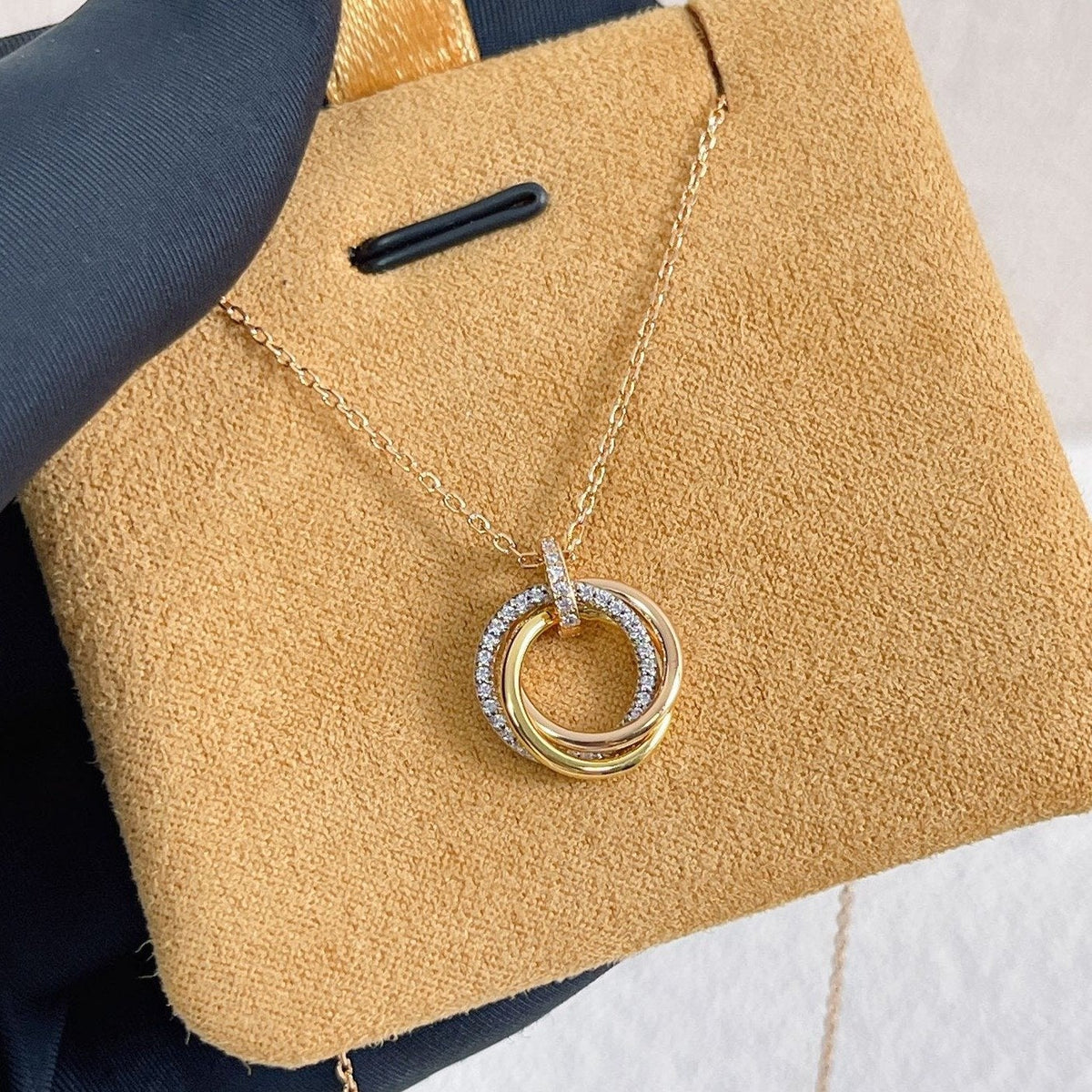 [⭐Novea]TRINITY NECKLACE SILVER GOLD PINK GOLD DIAMONDS