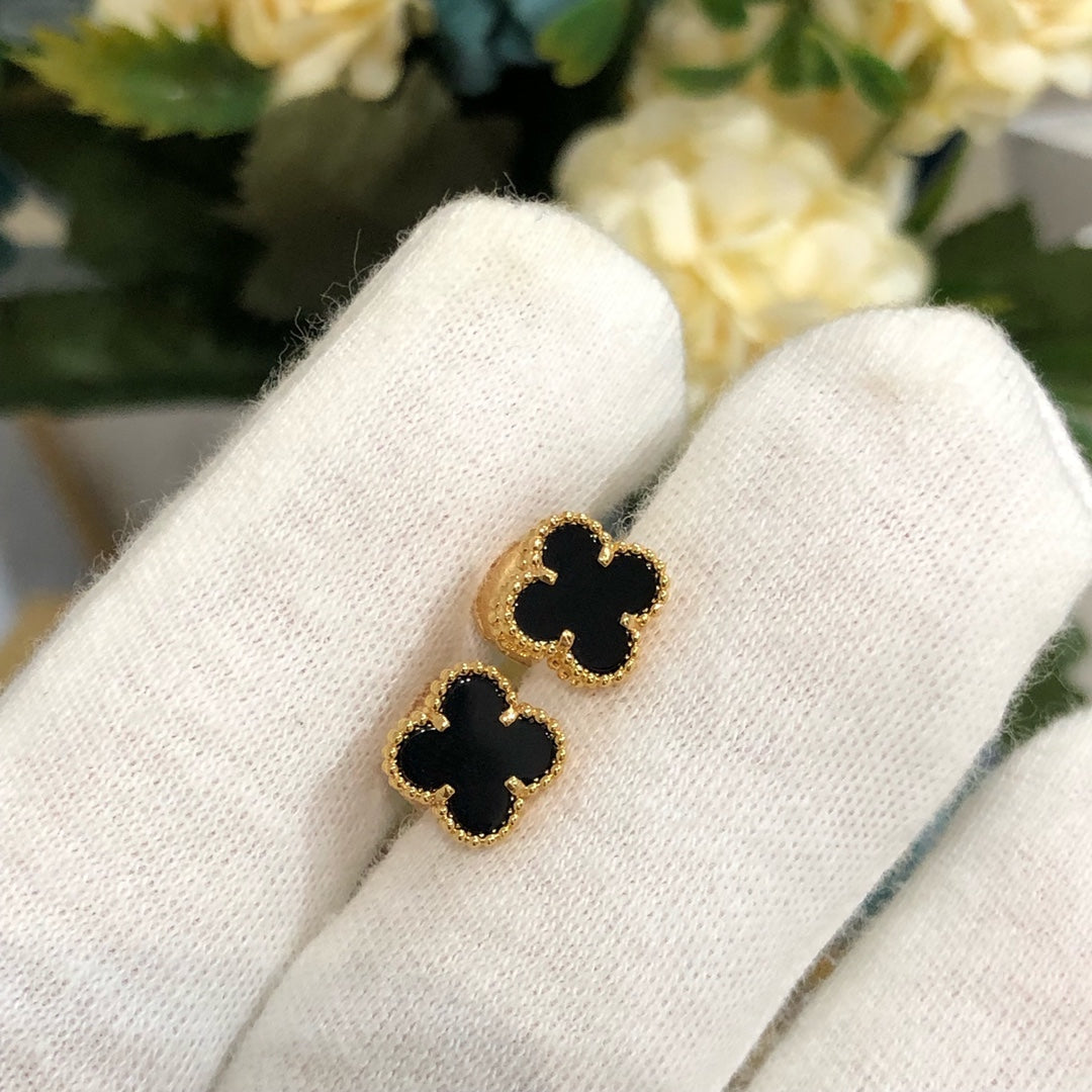 [⭐Novea]CLOVER MINI GOLD EARRINGS