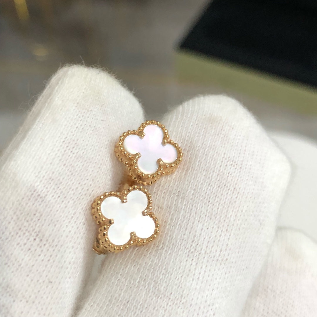 [⭐Novea]CLOVER MINI GOLD EARRINGS