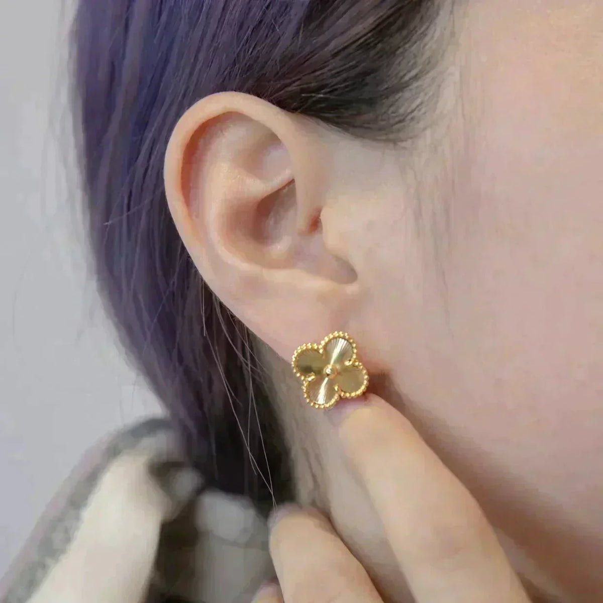 [⭐Novea]CLOVER MEDIUM 1 MOTIFS LASER EARRINGS