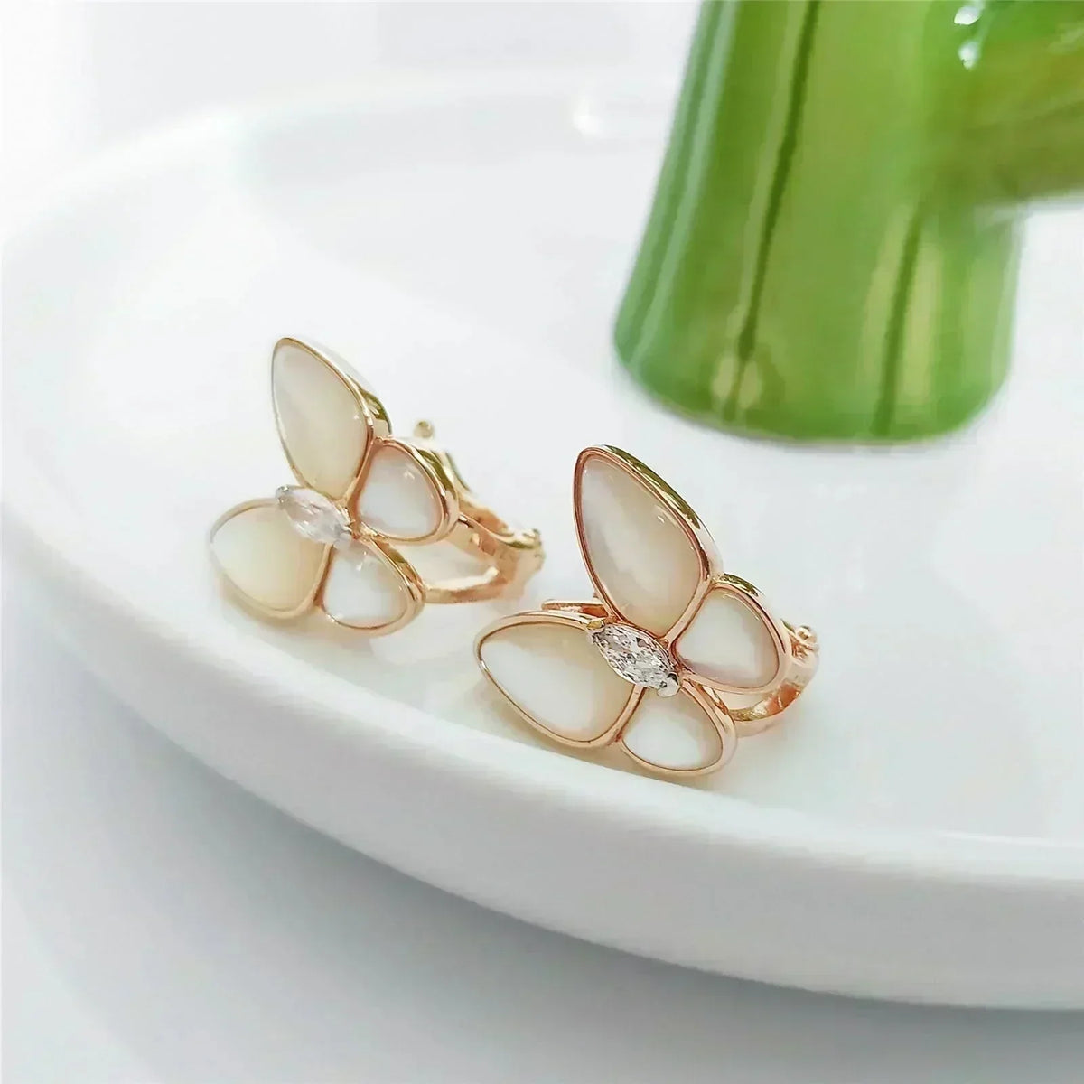 [⭐Novea]BUTTERFLY MOP DIAMOND EARRINGS