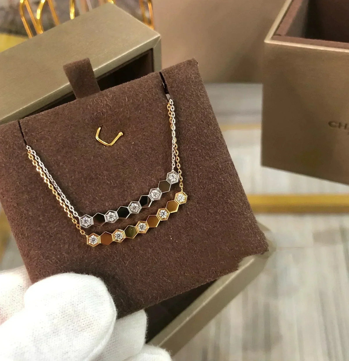 [⭐Novea]BEE LOVE NECKLACE DIAMOND