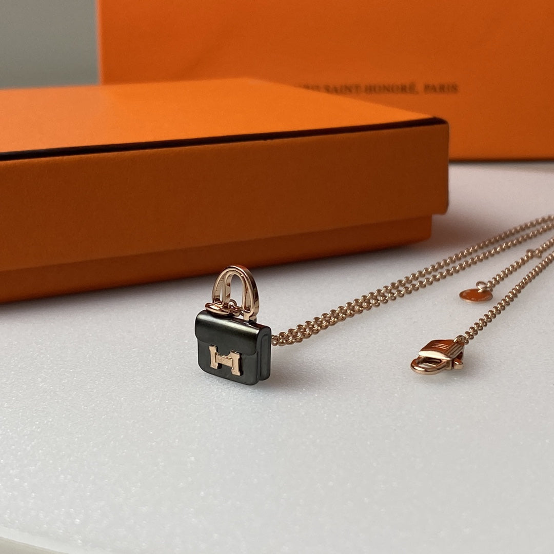 [⭐Novea]CONSTANCE BLACK PEDANT PINK GOLD NECKLACE
