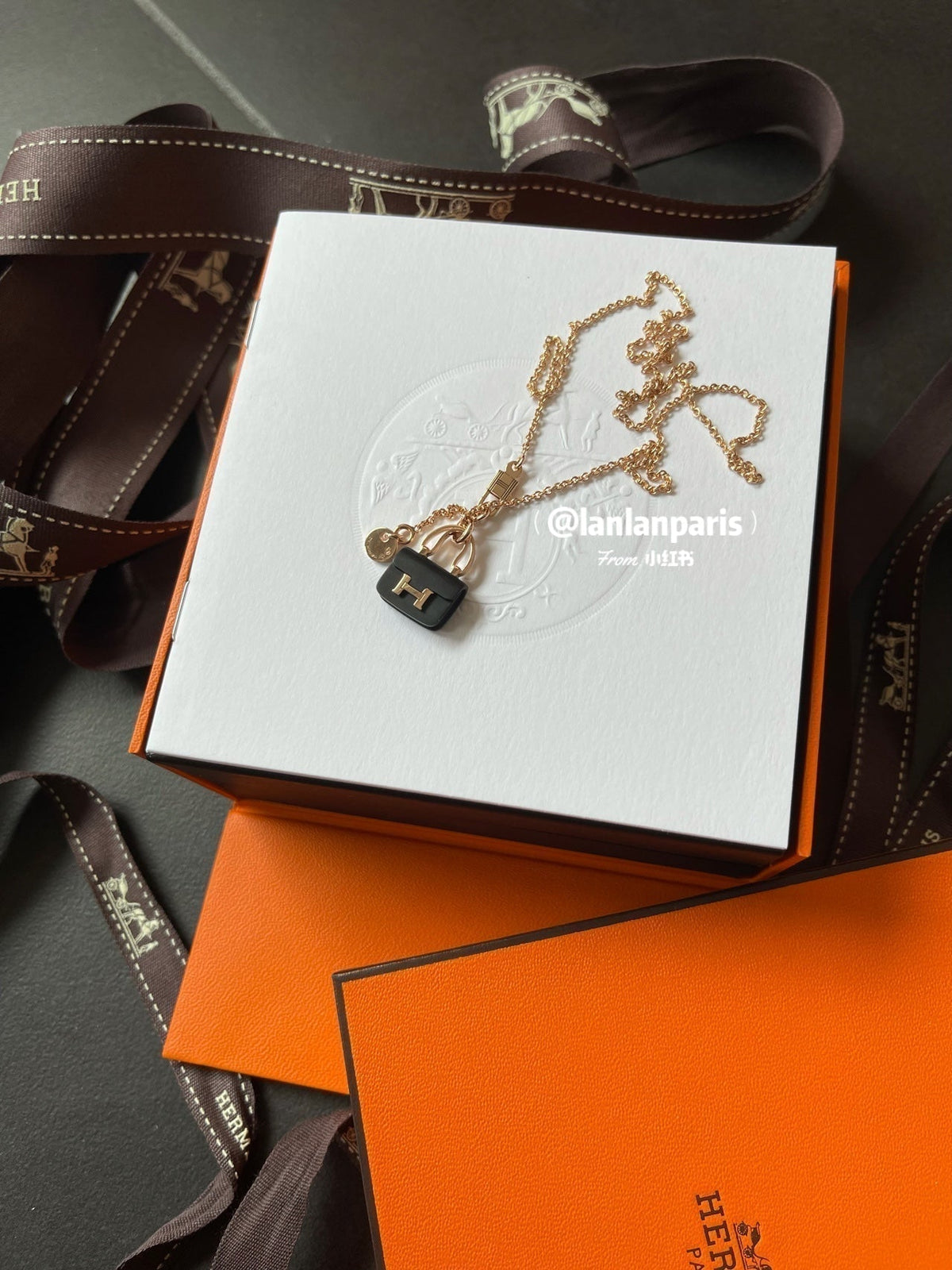 [⭐Novea]CONSTANCE BLACK PEDANT PINK GOLD NECKLACE