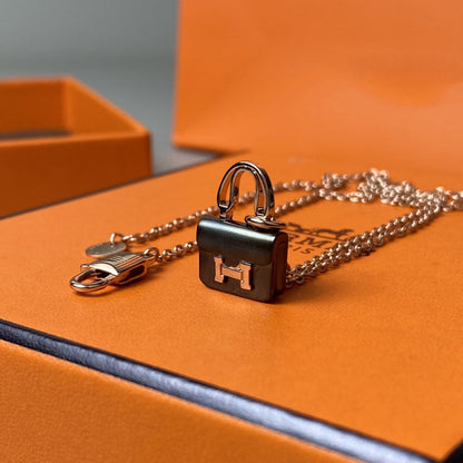 [⭐Novea]CONSTANCE BLACK PEDANT PINK GOLD NECKLACE