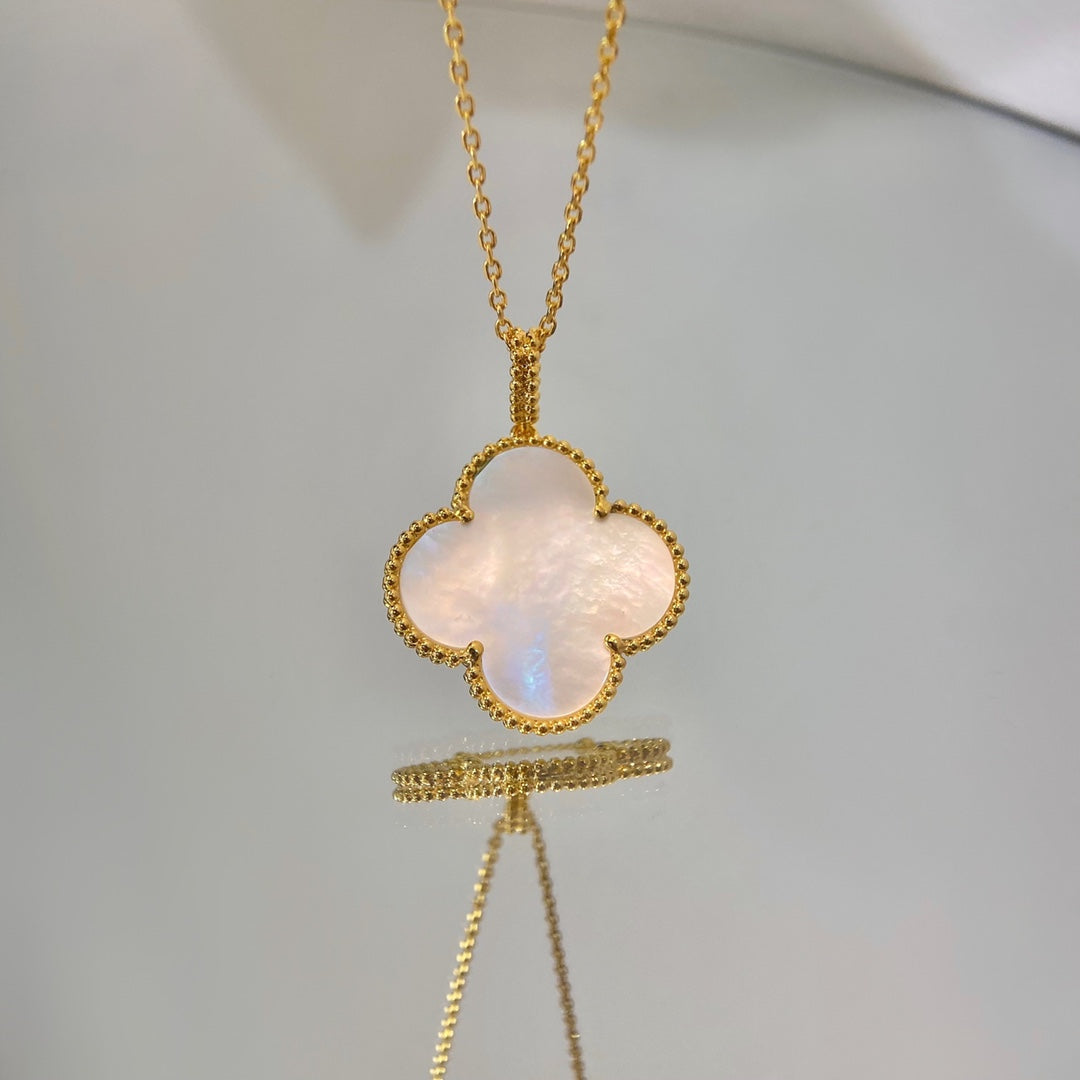 [⭐Novea]CLOVER 25MM MOP LARGE PENDANT NECKLACE