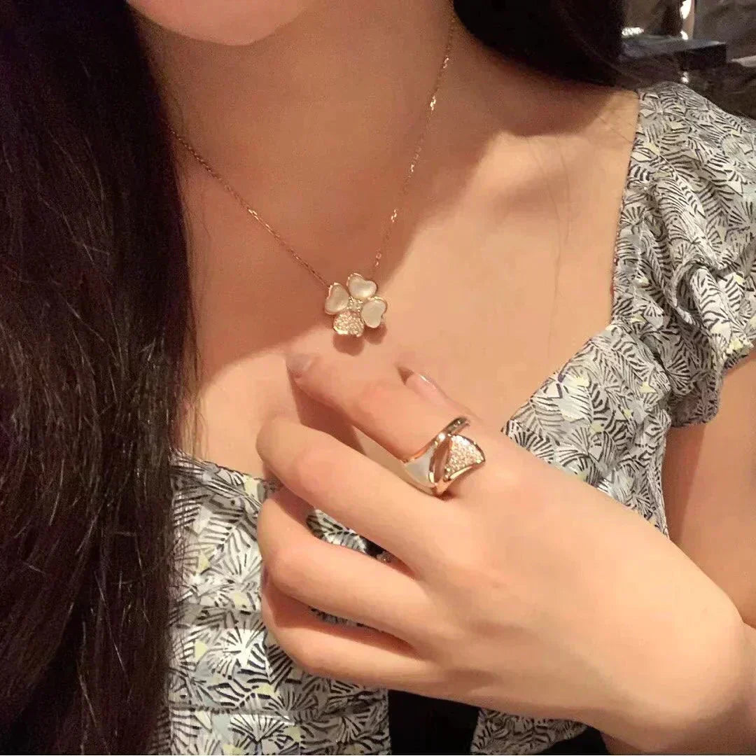 [⭐Novea]CLOVER MOP DIAMOND ROSE GOLD NECKLACE