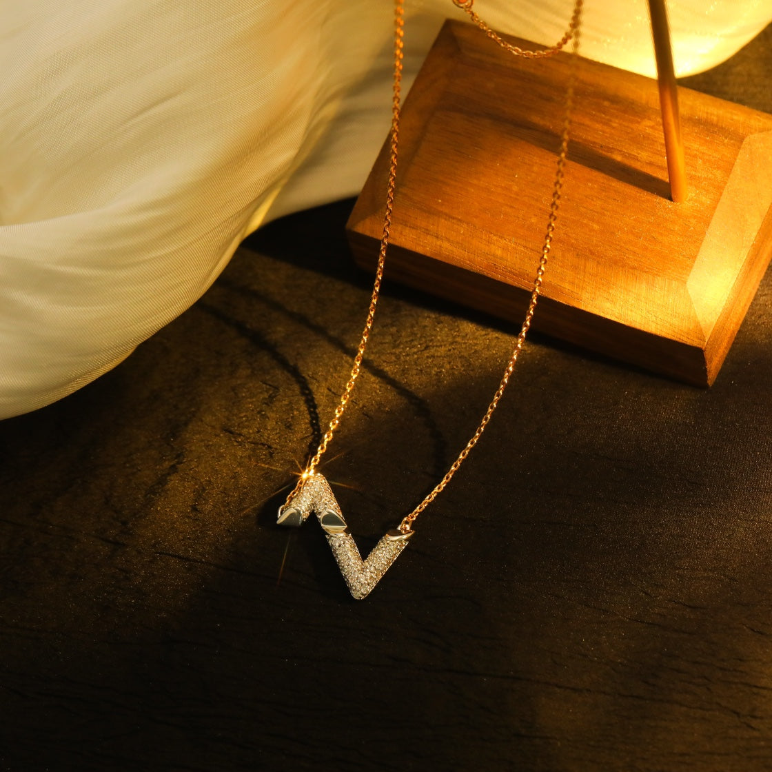 [⭐Novea]VOLT SILVER DIAMOND PEDANT NECKLACE