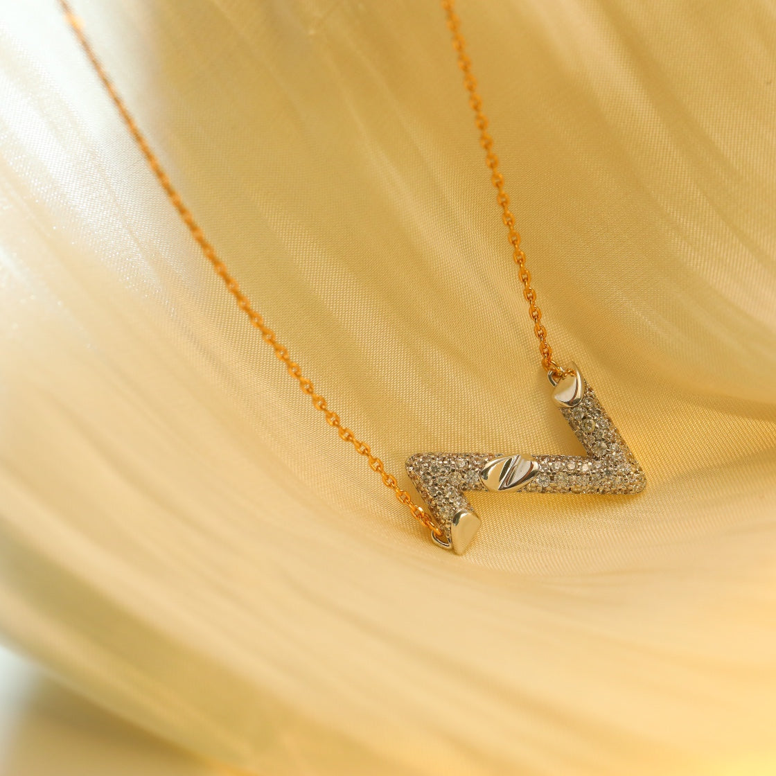 [⭐Novea]VOLT SILVER DIAMOND PEDANT NECKLACE