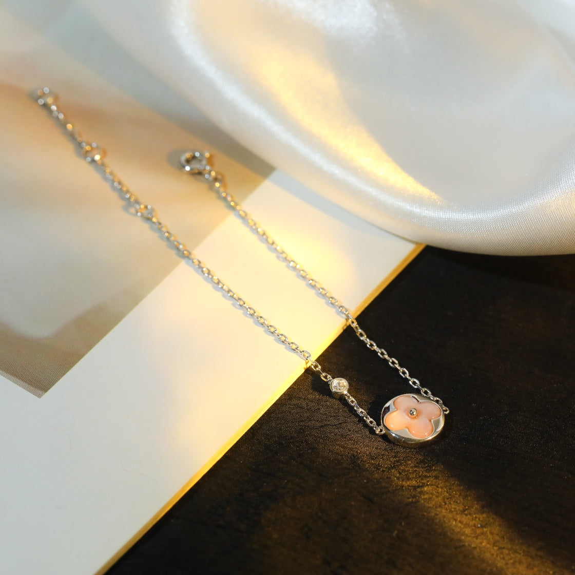 [⭐Novea]SUN MOTIF PINK MOP SILVER BRACELET