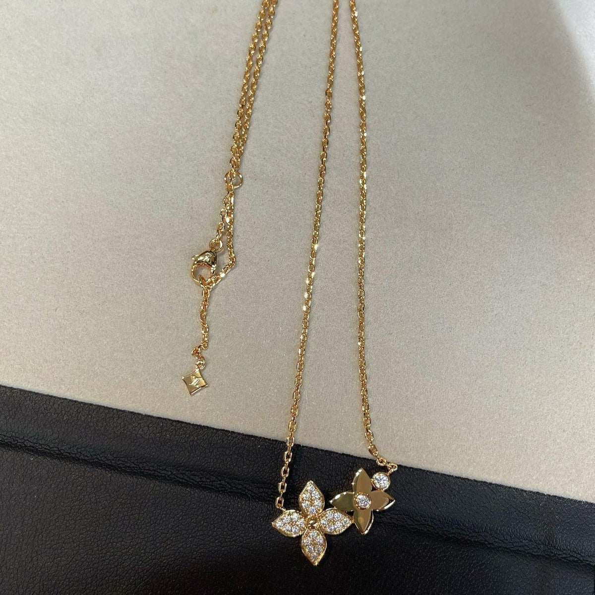 [⭐Novea]STAR BLOSSOM NECKLACE PINK GOLD DIAMONDS