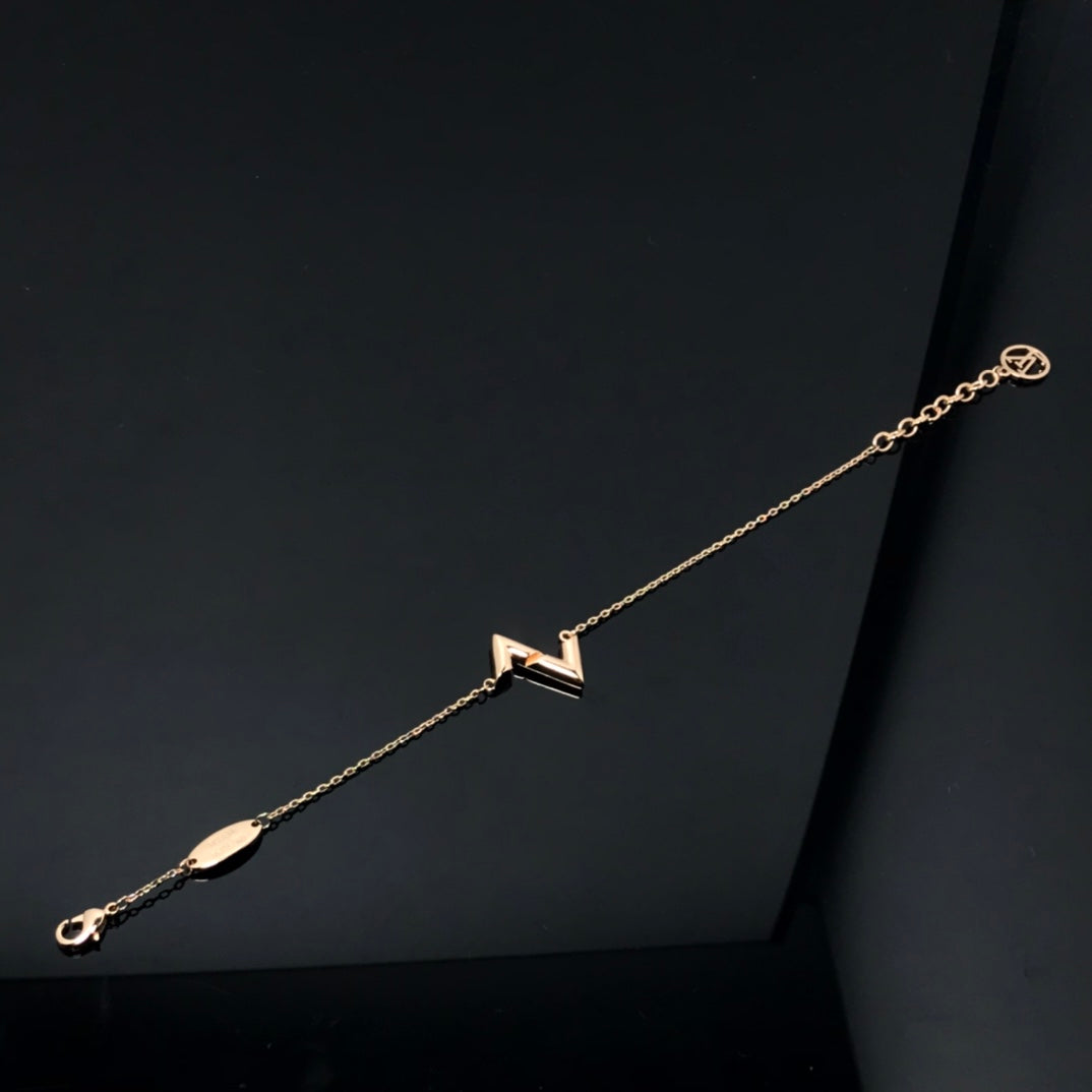 [⭐Novea]VOLT LV LOGO BRACELET