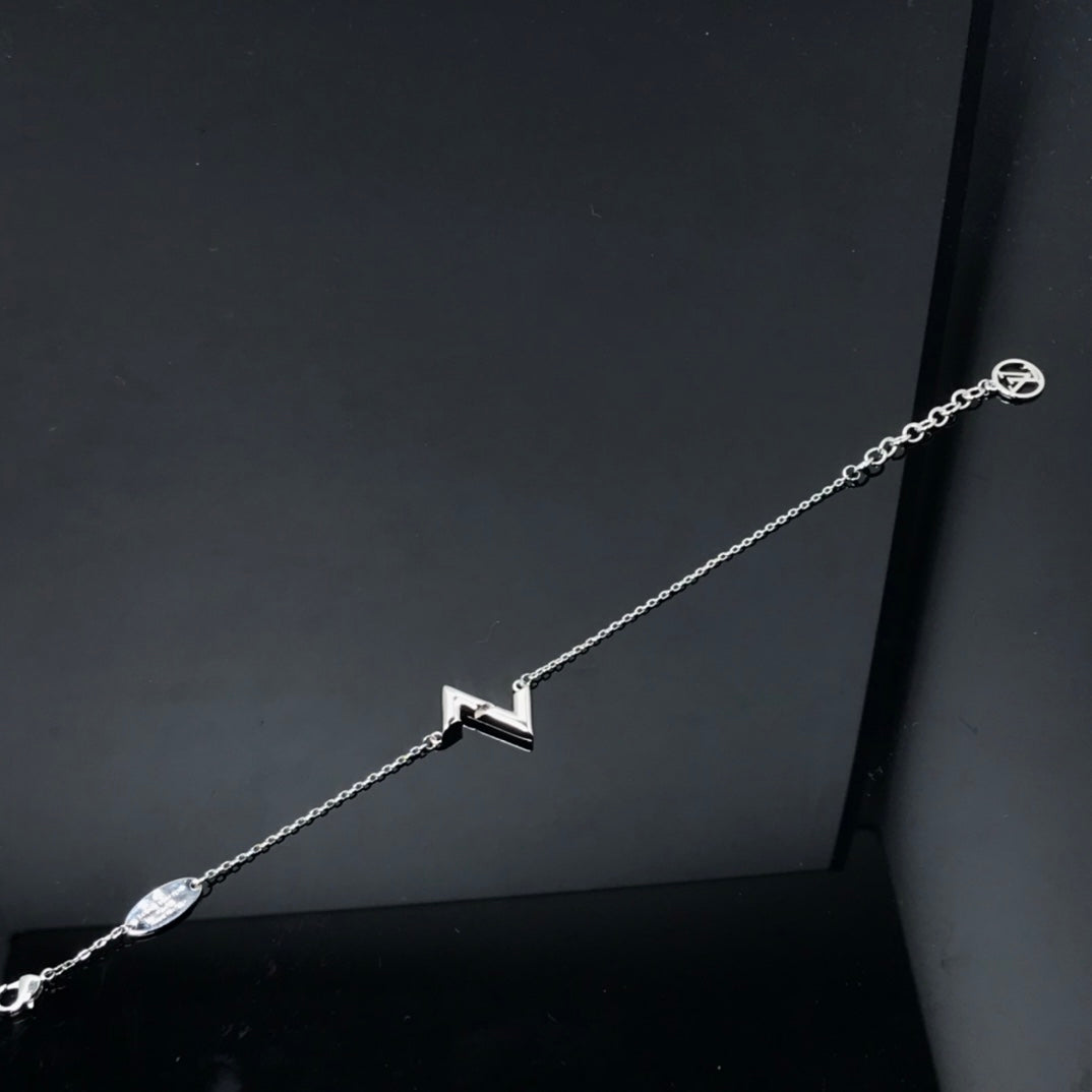 [⭐Novea]VOLT LV LOGO BRACELET