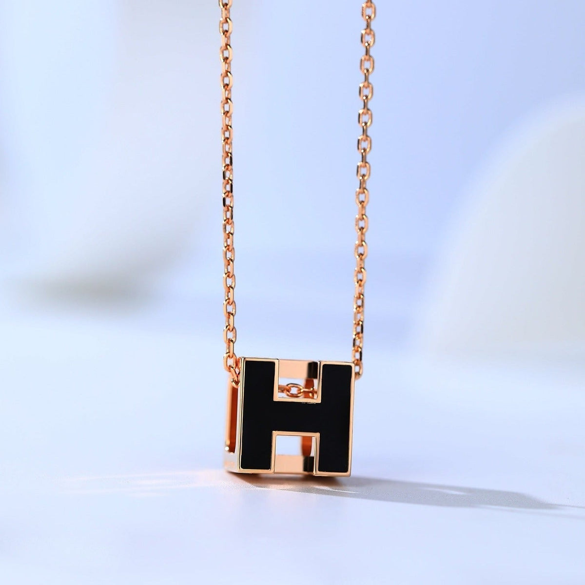 [⭐Novea]H CAGE PINK GOLD NECKLACE