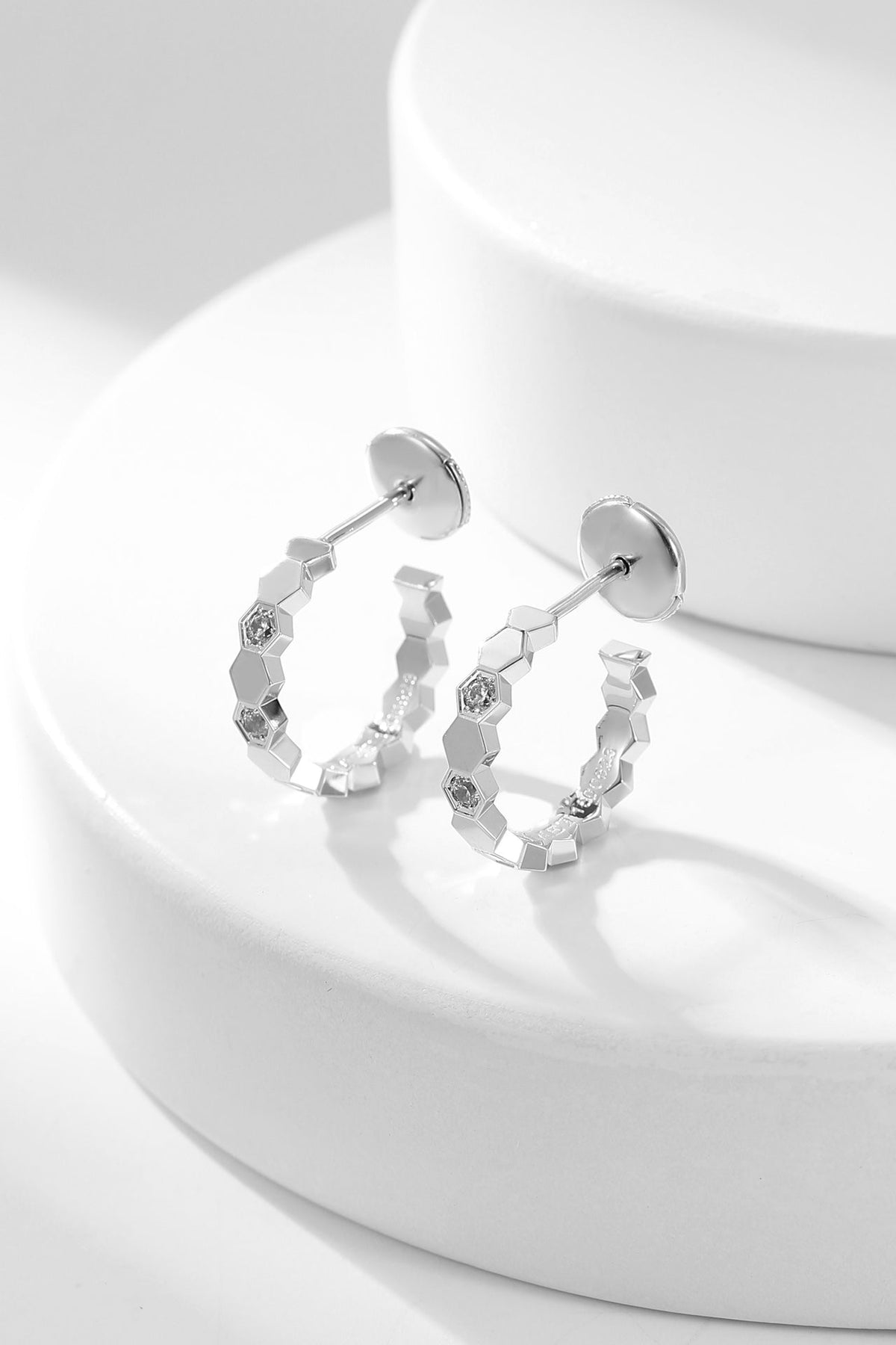 [⭐Novea]BEE LOVE DIAMOND HOOP EARRINGS
