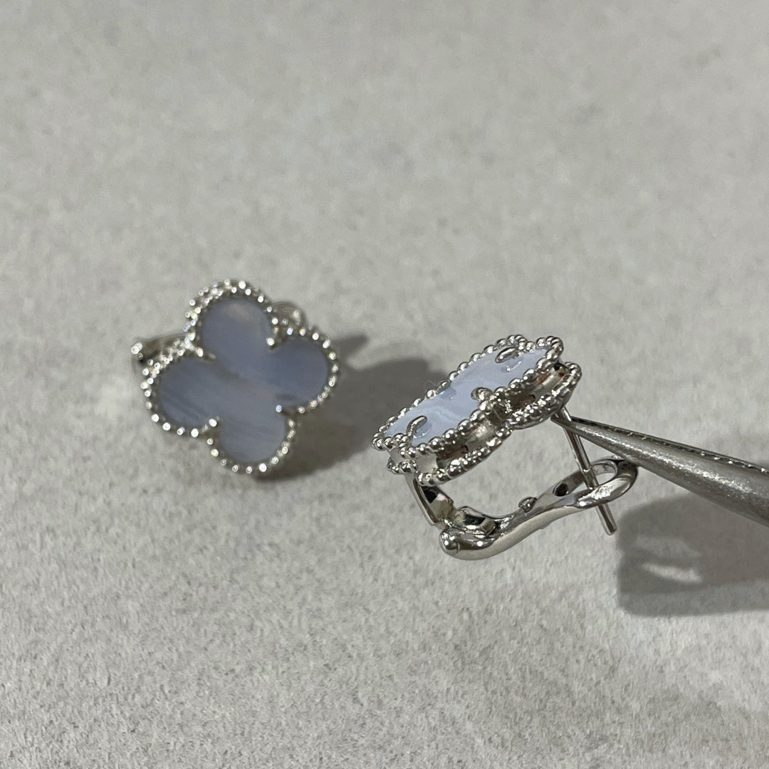 [⭐Novea]CLOVER CHALCEDONY SILVER STUD EARRINGS