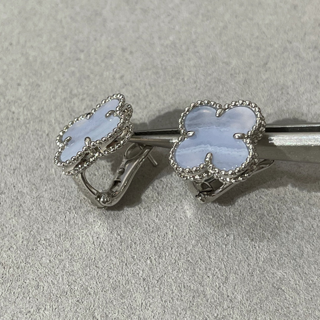 [⭐Novea]CLOVER CHALCEDONY SILVER STUD EARRINGS