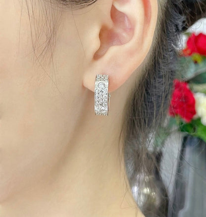 [⭐Novea]LOVE 5.5MM DIAMOND PAVED EARRINGS