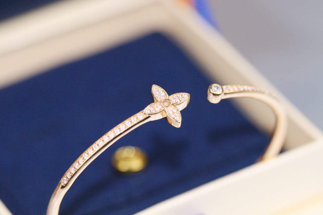 [⭐Novea]IDYLLE PINK GOLD OPEN BRACELET DIAMOND PAVED