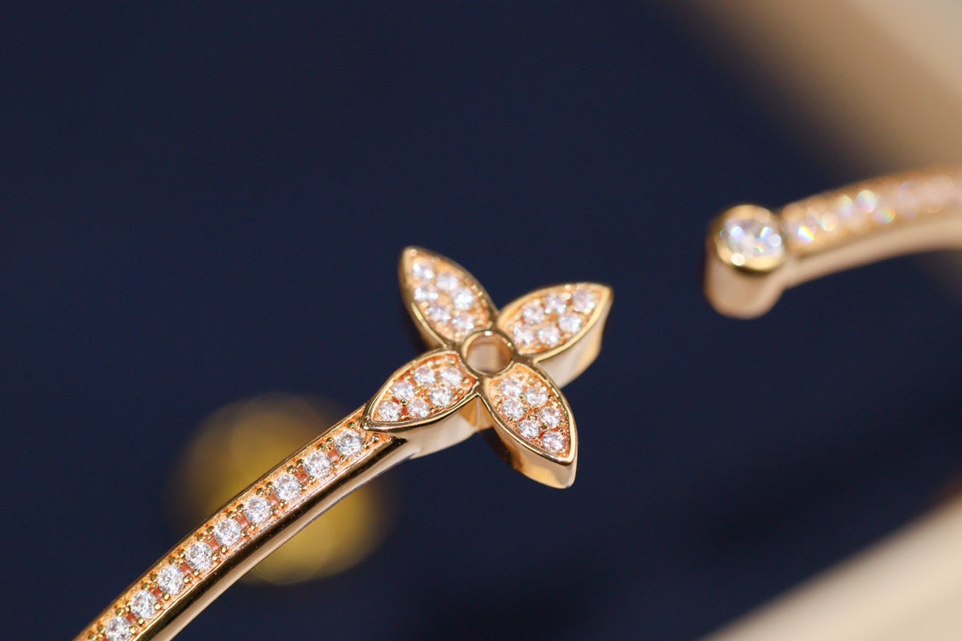 [⭐Novea]IDYLLE PINK GOLD OPEN BRACELET DIAMOND PAVED