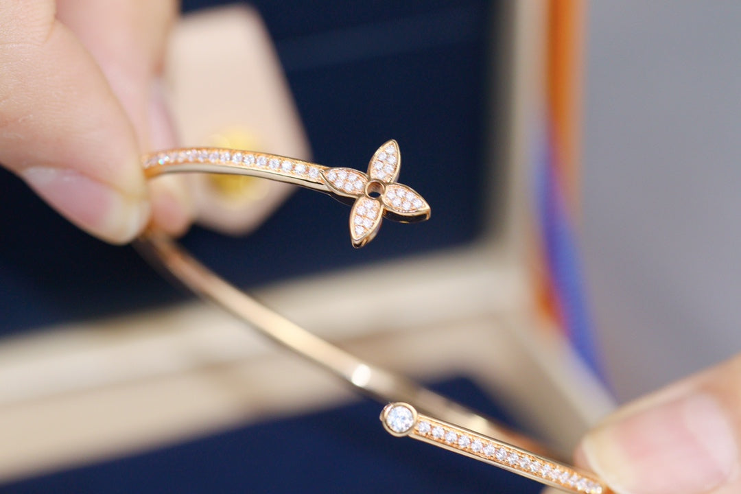 [⭐Novea]IDYLLE PINK GOLD OPEN BRACELET DIAMOND PAVED