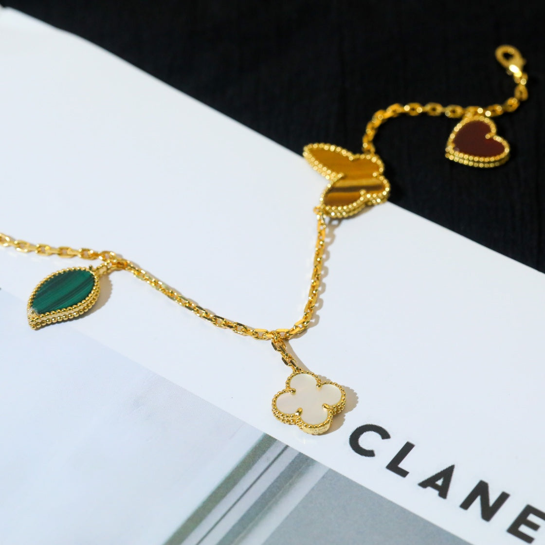 [⭐Novea]LUCKY SPRING 5 MOTIF GOLD BRACELET