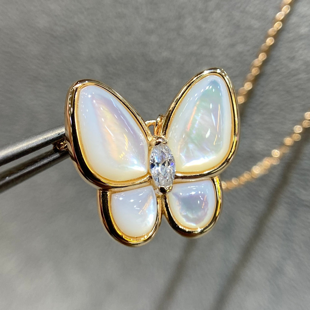 [⭐Novea]BUTTERFLY MOP DIAMOND NECKLACE
