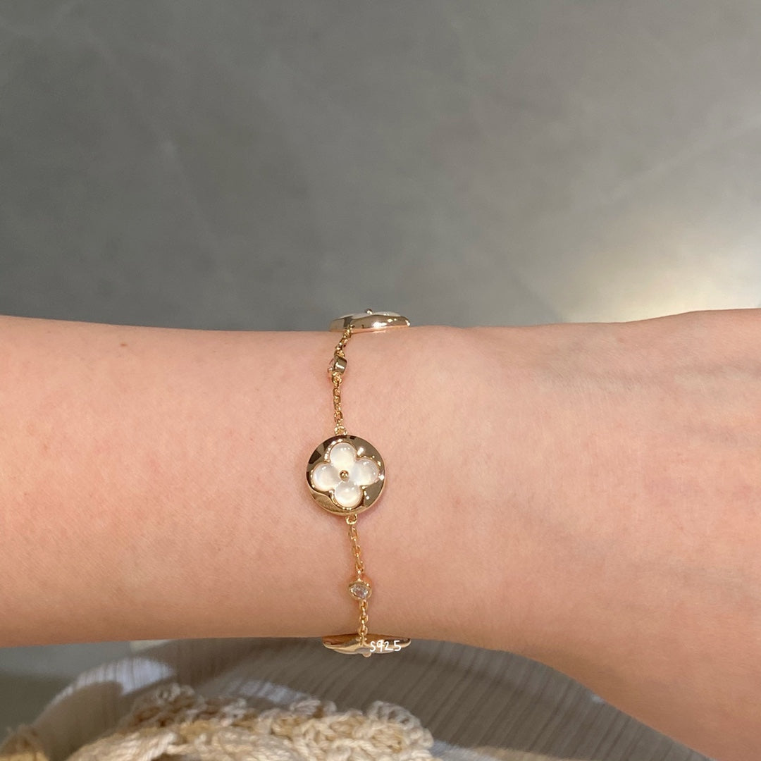 [⭐Novea]STAR AND SUN 4 MOTIF WHITE MOP PINK GOLD BRACELET
