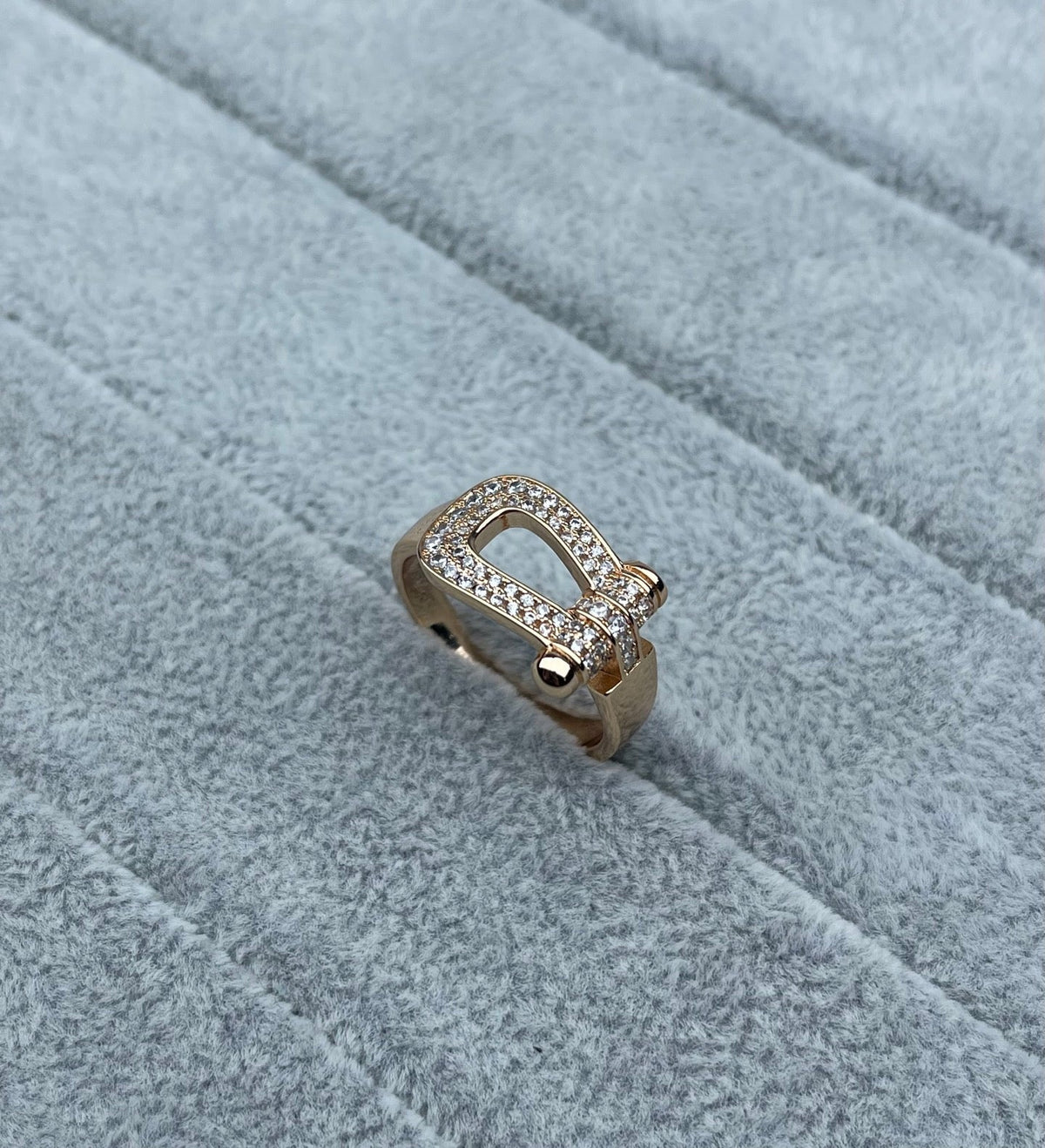 [⭐Novea]Wide Hoof-Shaped Diamond-Studded Ring