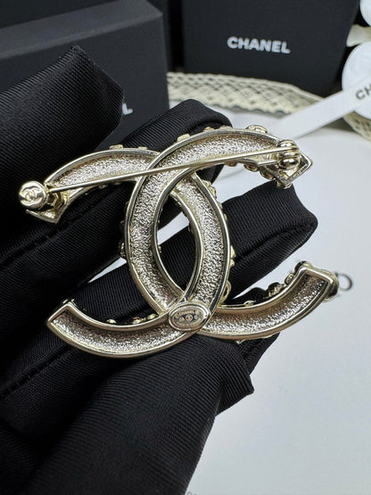 [⭐Novea]26C Pink-White Enamel Ice Cream Cone Double C Brooch