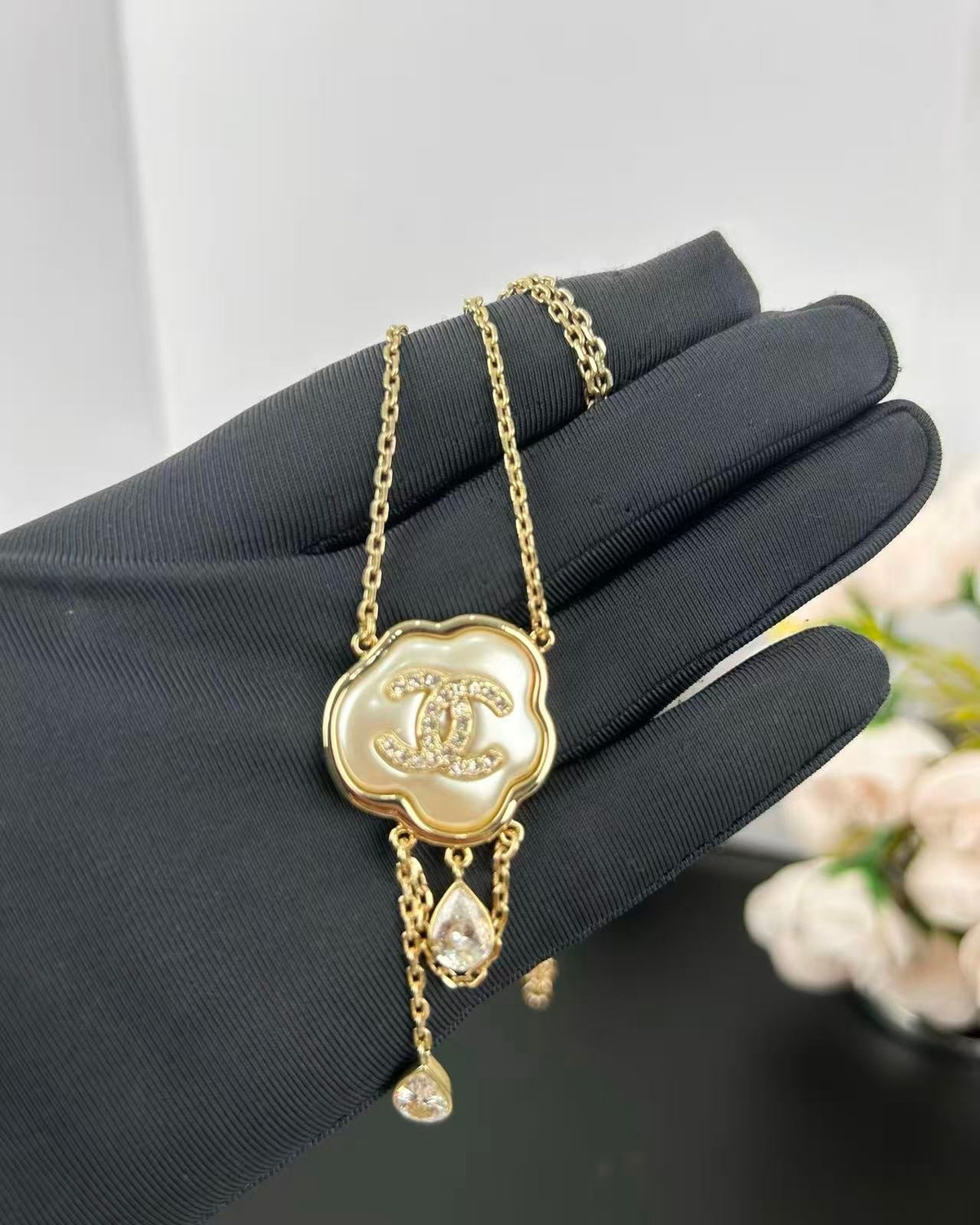 [⭐Novea]Cloud Pearl Mother-of-Pearl Diamond Chain Pendant Necklace