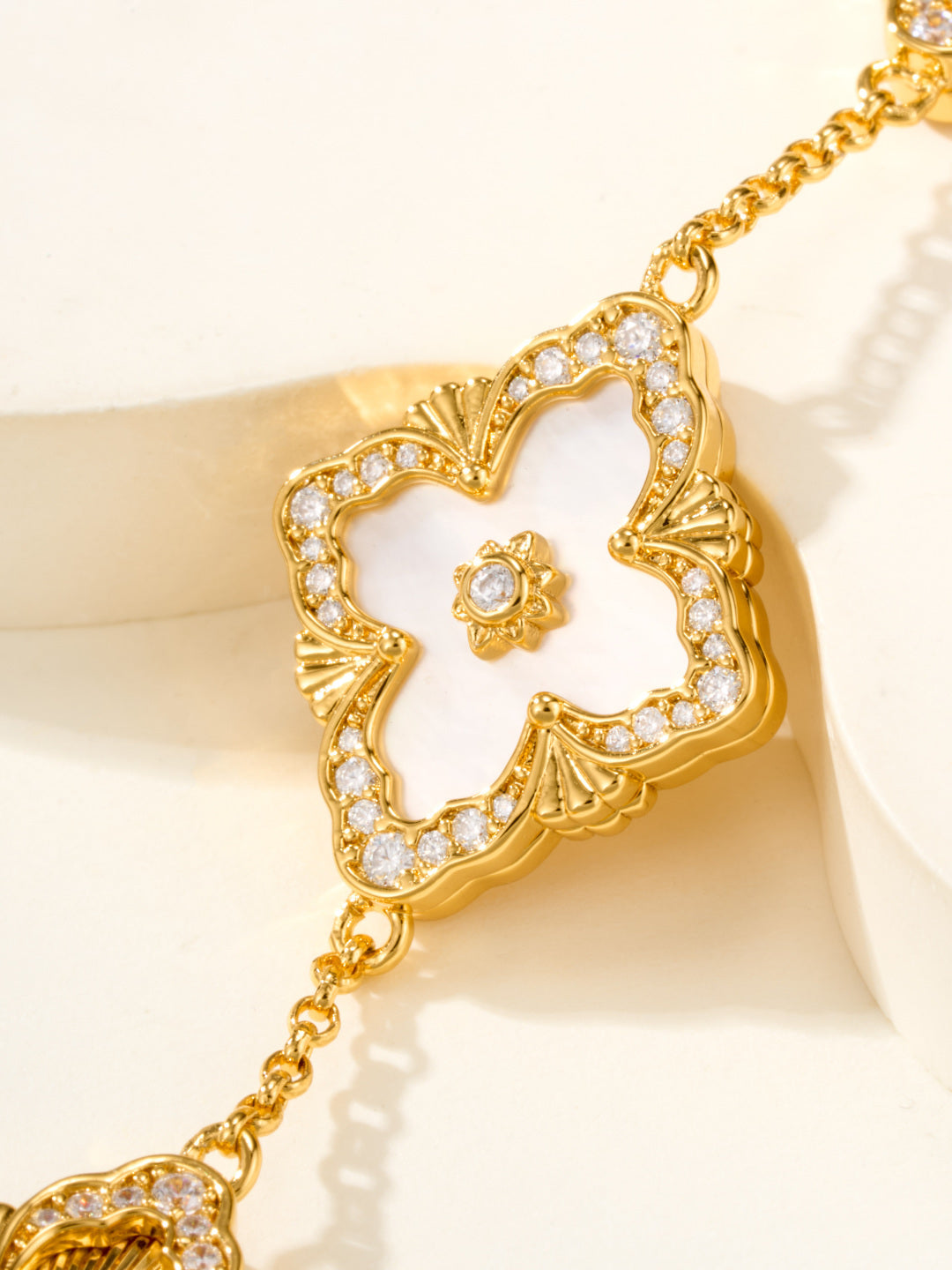 [⭐Novea]B.C.L ENAMELED Five-Flower Bracelet（Various Colors) BIG SIZE