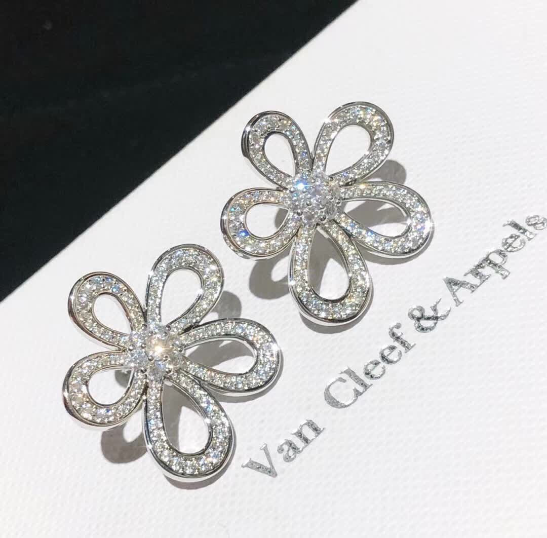 [⭐Novea]FLOWERLACE EARRINGS FULL DIAMONDS