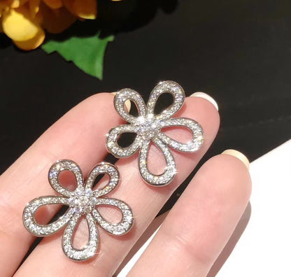 [⭐Novea]FLOWERLACE EARRINGS FULL DIAMONDS