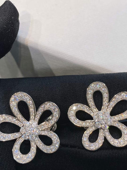 [⭐Novea]FLOWERLACE EARRINGS FULL DIAMONDS