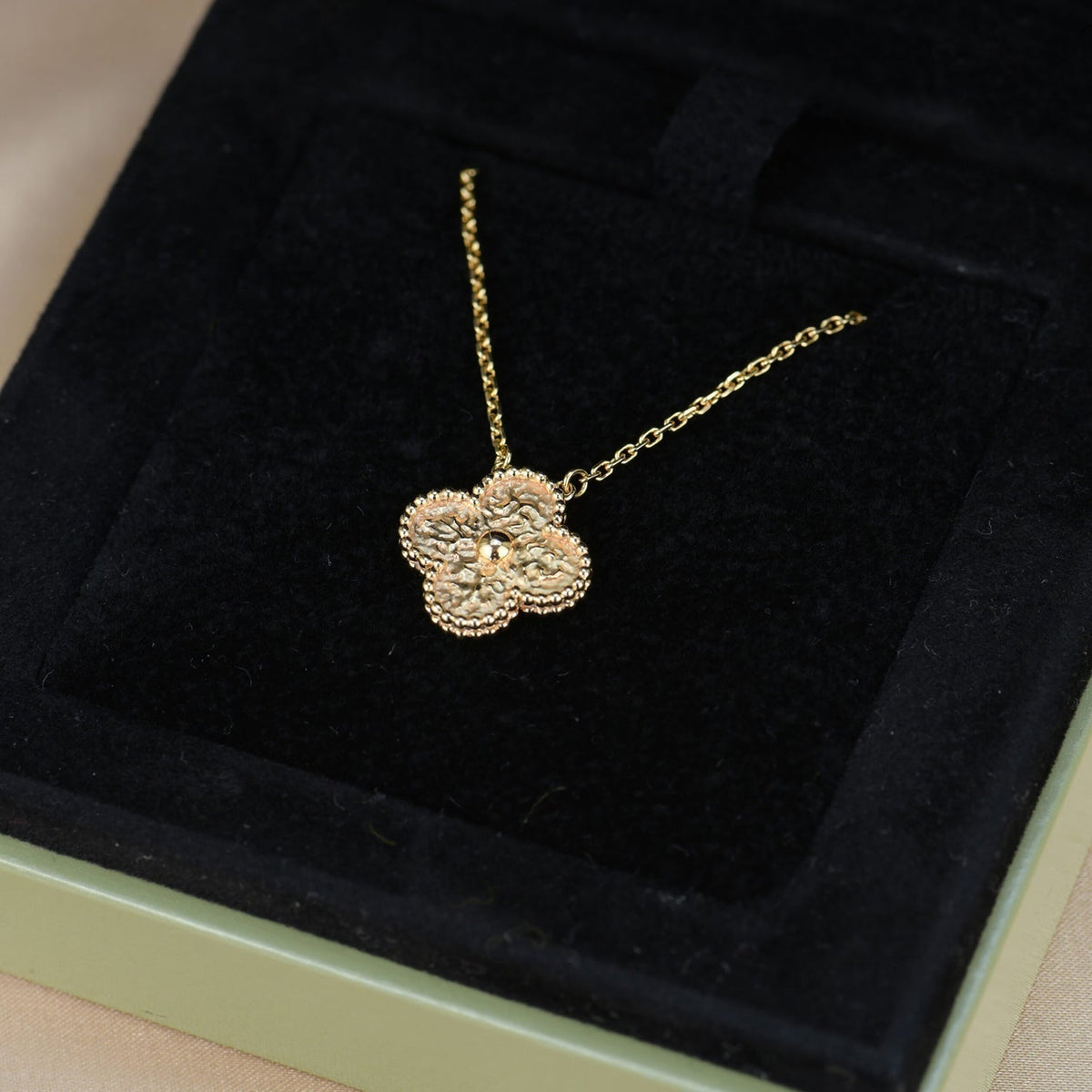 [⭐Novea]CLOVER 15MM  BRONZING NECKLACE