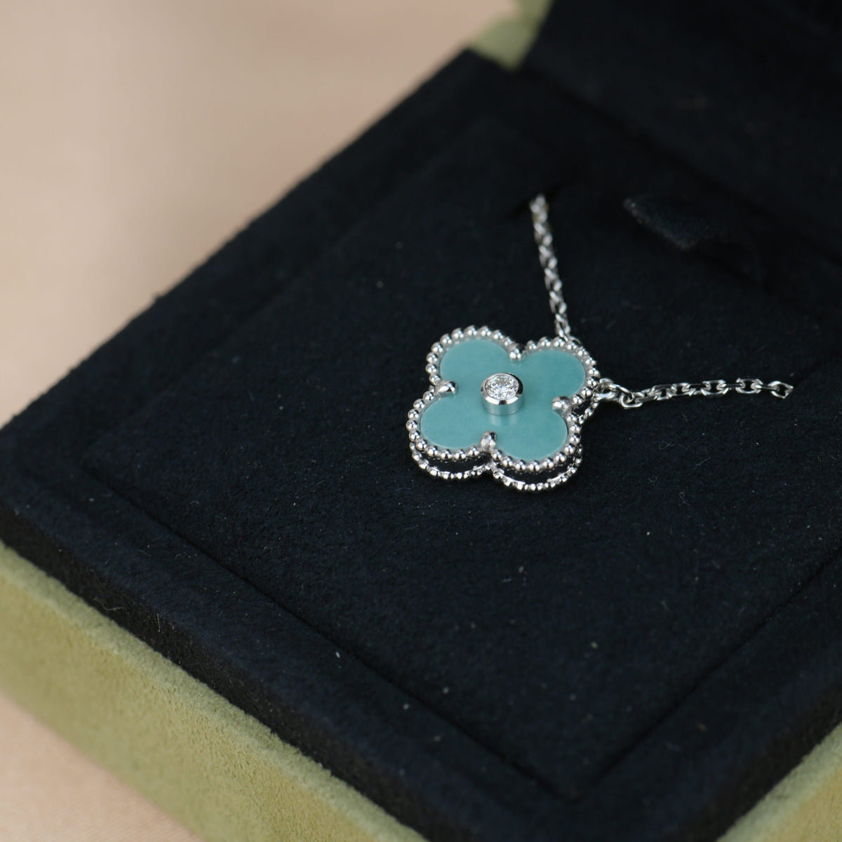 [⭐Novea]CLOVER 15MM DIAMOND SVRES PORCELAIN  NECKLACE SILVER