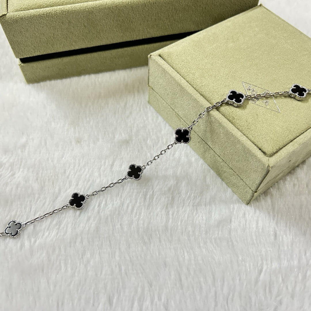 [⭐Novea]CLOVER 6 MOTIF  ONYXS BRACELET