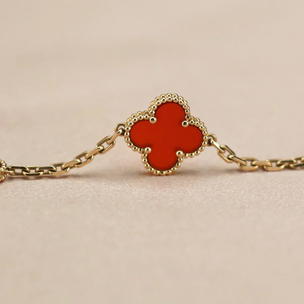 [⭐Novea] CLOVER 5 MOTIF RED CORNELIAN BRACELET COLLECTION