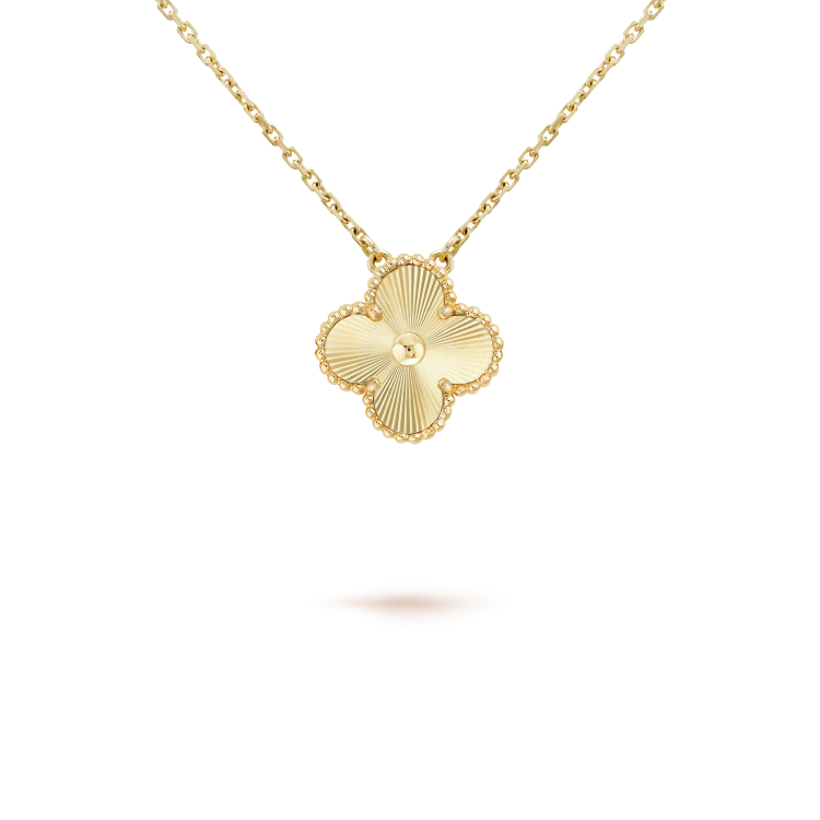 [⭐Novea]CLOVER 15MM LASER NECKLACE AND BOX