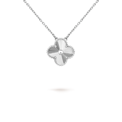 [⭐Novea]CLOVER 15MM LASER NECKLACE SILVER