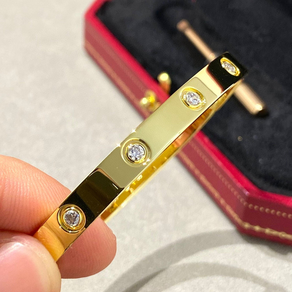 [⭐Novea]LOVE BRACELET 6.1MM 10 DIAMONDS