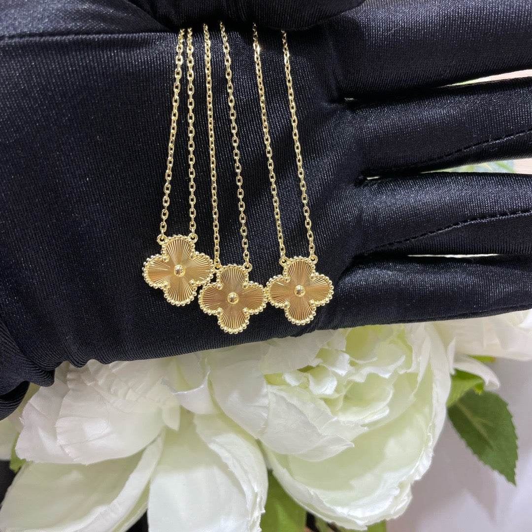 [⭐Novea]CLOVER 15MM LASER NECKLACE
