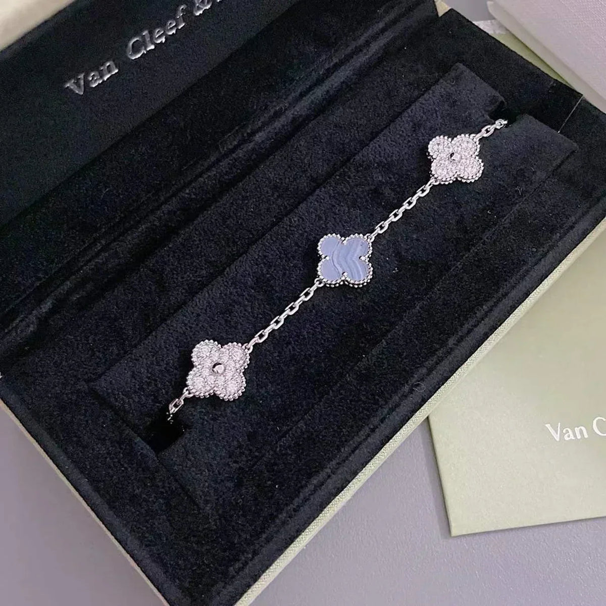 [⭐Novea] CLOVER 5 MOTIF PURPLE CHALCEDONY BRACELET COLLECTION