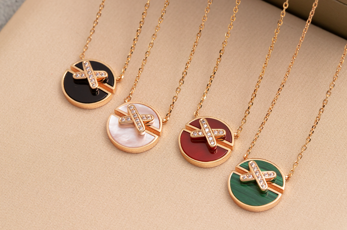 [⭐Novea]JEUX DE PINK GOLD DIAMOND NECKLACE