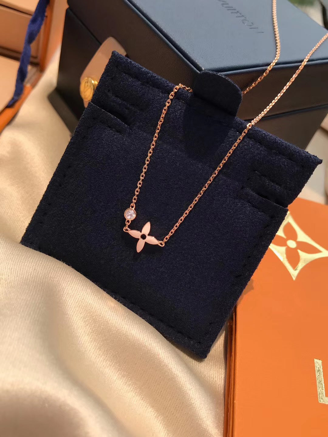 [⭐Novea]BLOSSOM PENDANT PINK GOLD AND DIAMOND