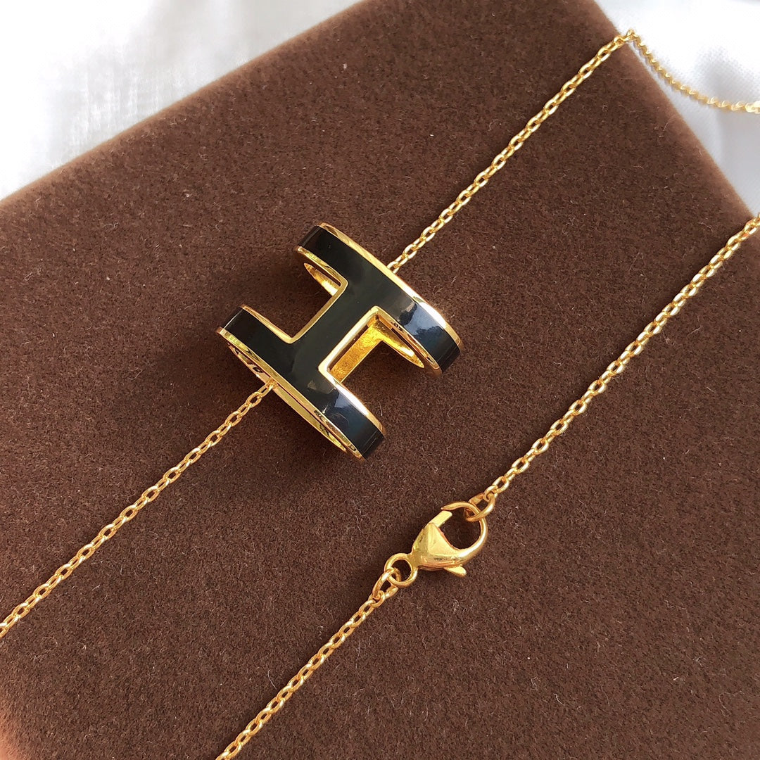 [⭐Novea]HM CLIC BLACK ENAMEL GOLD NECKLACE