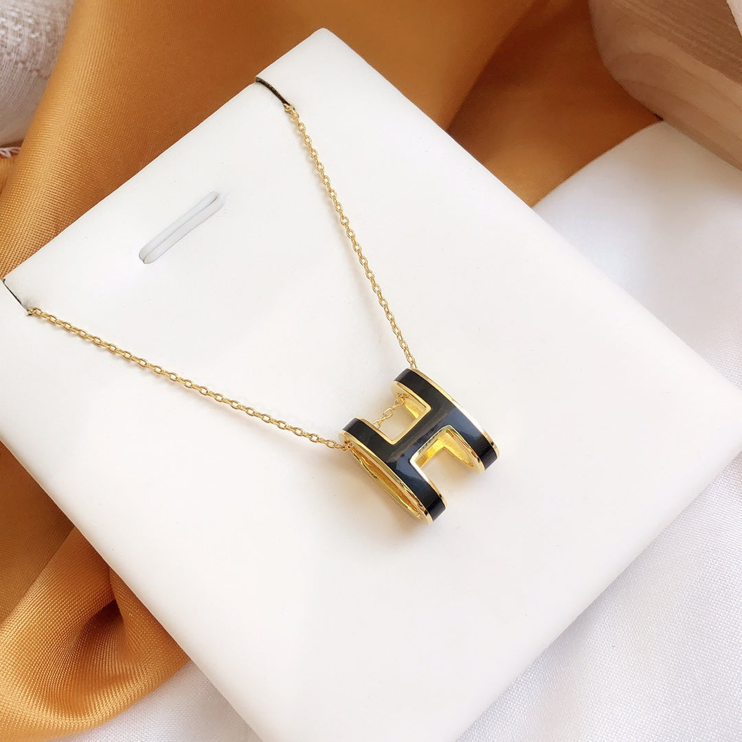 [⭐Novea]HM CLIC BLACK ENAMEL GOLD NECKLACE
